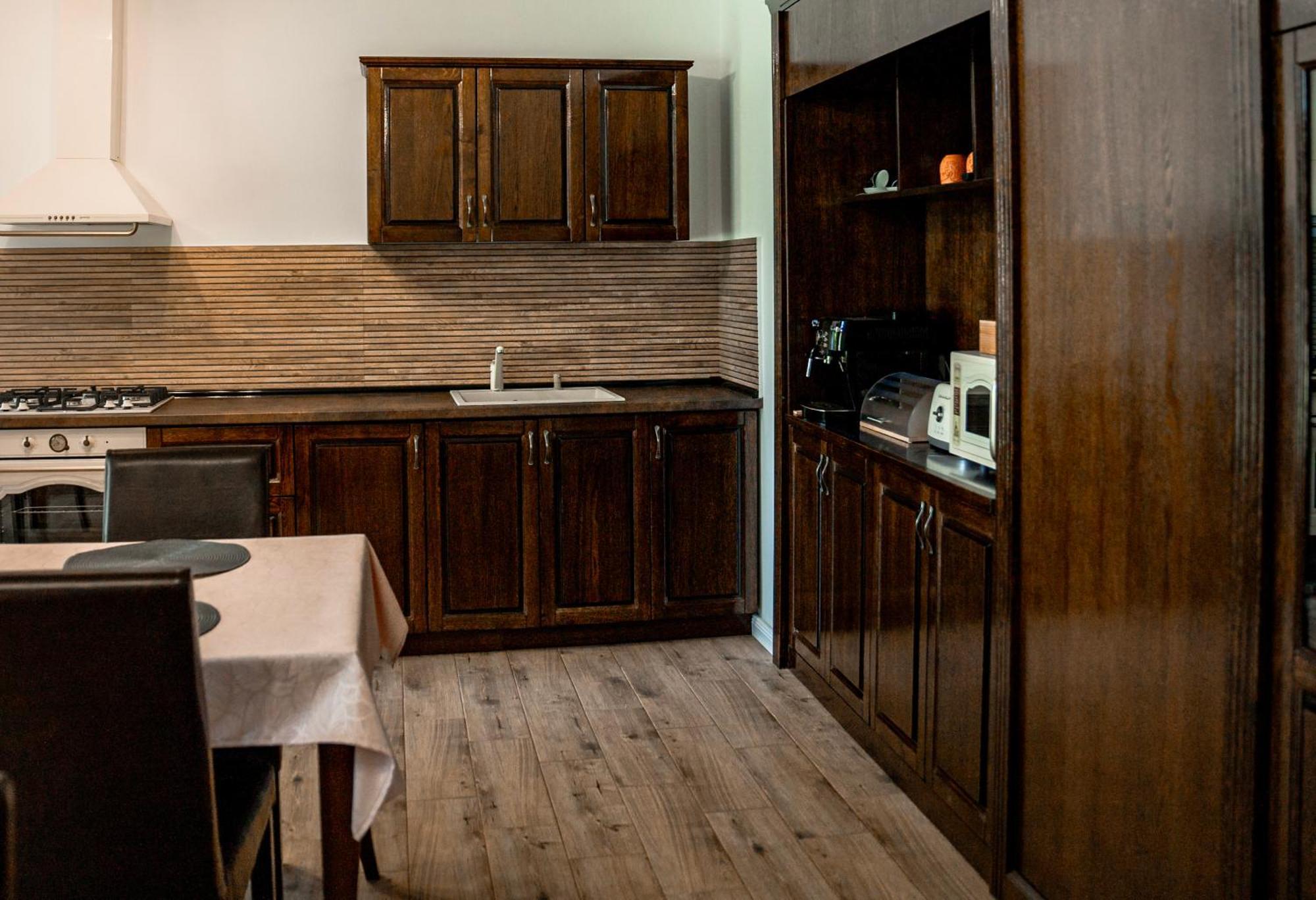 Boutique Marlen Bed & Breakfast Ghimbav Bagian luar foto