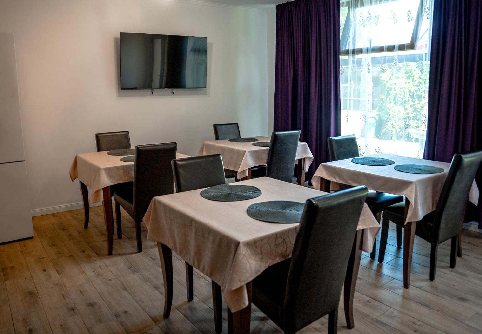 Boutique Marlen Bed & Breakfast Ghimbav Bagian luar foto